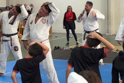 Prefeitura de Manaus realiza aula inaugural do projeto ‘Aprender Lutando’ no Cime Lúcia Almeida