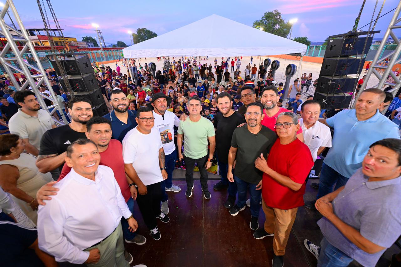 David Almeida entrega no bairro Colônia Antônio Aleixo 36° complexo esportivo e amplia estrutura de esporte e lazer na zona Leste