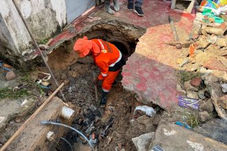 Prefeitura de Manaus recupera ponto crítico de drenagem em beco do Japiim e reduz riscos de alagamento na área