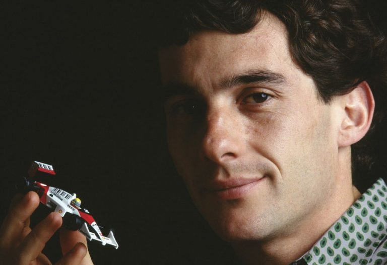 Comissão aprova proposta para incluir Ayrton Senna no Livro dos Heróis da Pátria