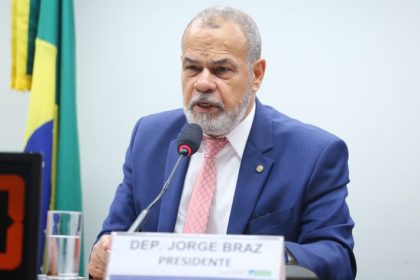 Deputado elogia legislação de proteção ao consumidor, mas chama a atenção para golpes na internet; ouça a entrevista