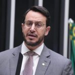 Comissão aprova isenção de impostos para catadores de vidros e plásticos