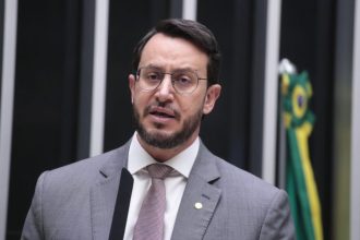 Comissão aprova isenção de impostos para catadores de vidros e plásticos