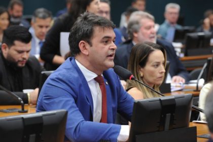 Comissão aprova criação do Livro dos Heróis e Heroínas da Pandemia