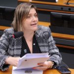 Comissão aprova projeto que garante aos profissionais da educação a alimentação oferecida aos alunos