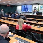 Comissão convoca Mauro Vieira para prestar esclarecimentos sobre guerra no Oriente Médio