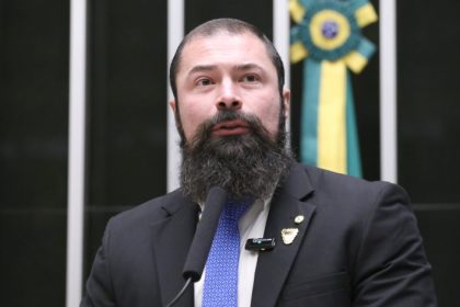 Comissão aprova porte de arma para vigilantes fora do horário de serviço