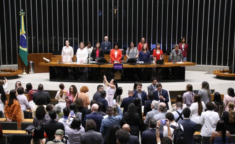 Deputados podem votar nesta semana projetos de proteção e saúde das mulheres