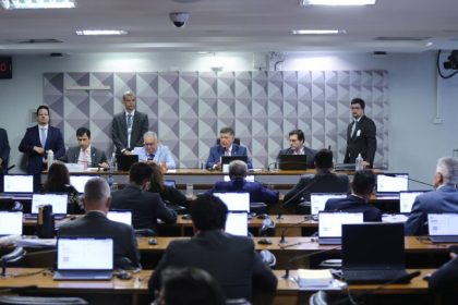 Convocados não comparecem e CPMI do INSS adia depoimentos