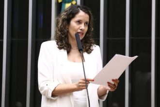 Câmara aprova projeto que cria o Dia Nacional das Mulheres na Construção Civil