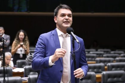 Avança na Câmara proposta que aumenta piso de agentes de saúde para três salários mínimos