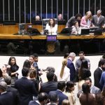 Câmara aprova regime de urgência para sete projetos de lei