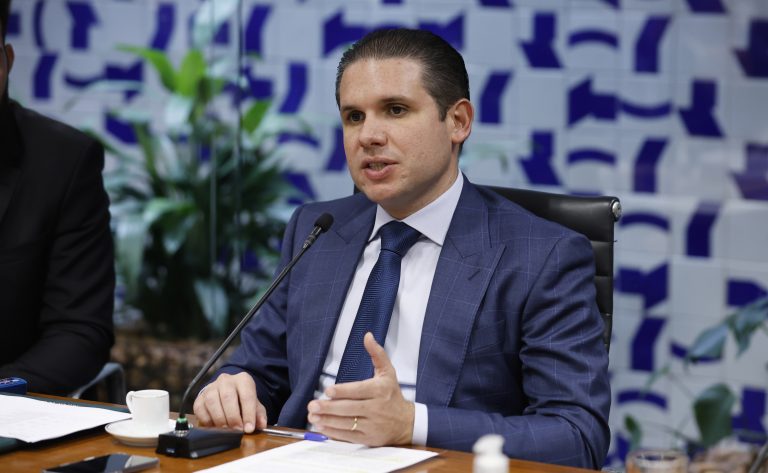 Motta destaca papel da Câmara na aprovação do ECA Digital, que entrou em vigor nesta terça-feira