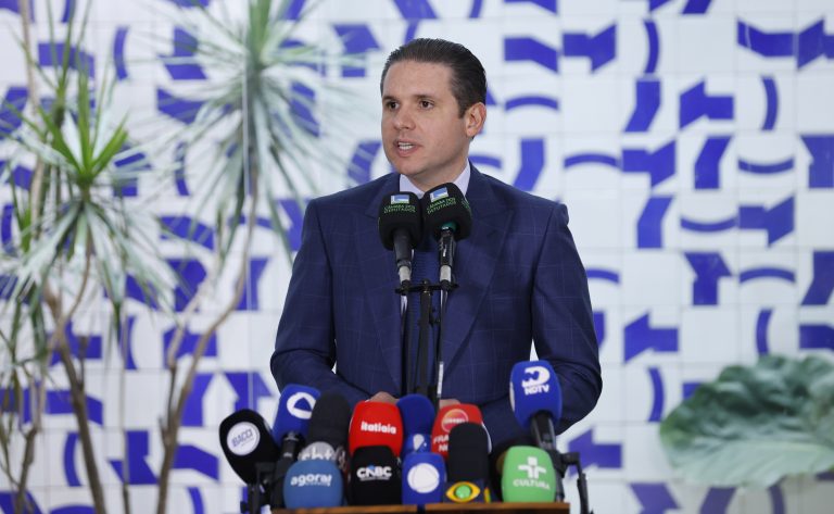 Hugo Motta anuncia inauguração da Sala Lilás na Câmara para atender mulheres vítimas de violência