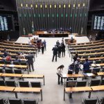 Câmara retoma votações nesta quarta