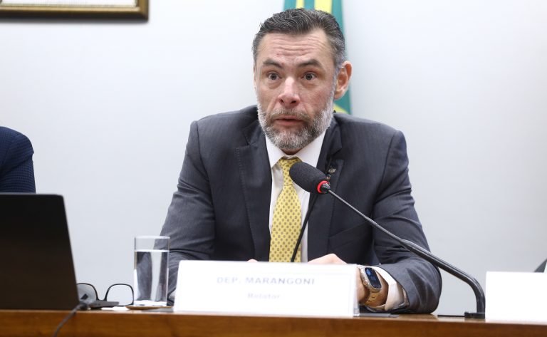 Especialistas defendem equipes multidisciplinares no atendimento a pessoas com autismo