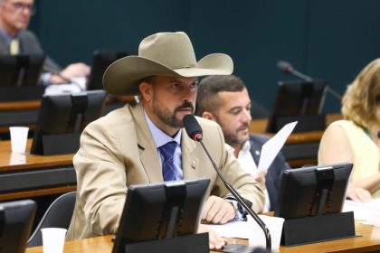 Comissão aprova substituição de faróis originais de veículos por lâmpadas LED