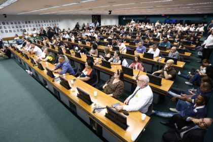 Nova política de CNH amplia acesso e reduz custos, diz secretário