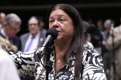 Comissão aprova projeto que equipara lúpus a deficiência para fins legais