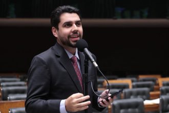 Projeto cria política nacional para uso público de milhas de passagens aéreas