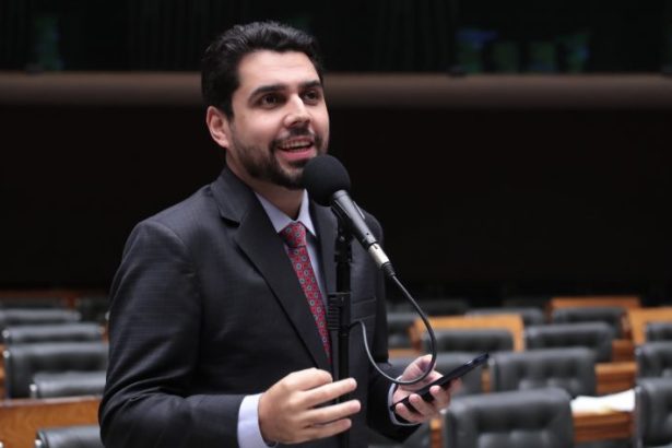 Projeto cria política nacional para uso público de milhas de passagens aéreas