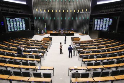 Câmara aprova regime de urgência para cinco projetos de lei