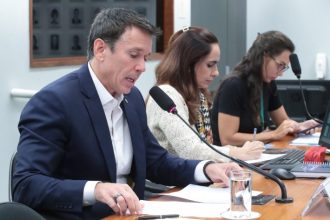 Grupo de trabalho aprova relatório e recomenda urgência para endurecer controle sanitário de suplementos alimentares