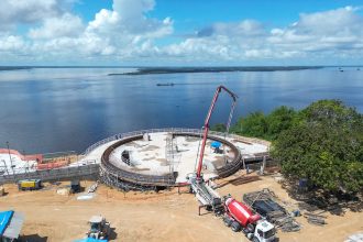 Prefeitura conclui etapa de contenção no parque Encontro das Águas Rosa Almeida com mais de 260 estacas