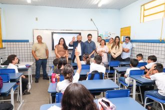 Prefeitura renova mobiliário de unidade de ensino e beneficia 477 alunos na zona Norte de Manaus 