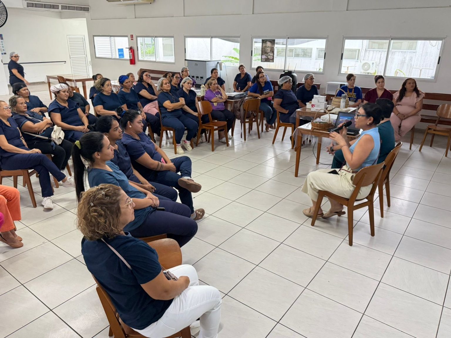 Prefeitura de Manaus promove palestra sobre saúde da mulher para colaboradoras da Fundação Dr. Thomas