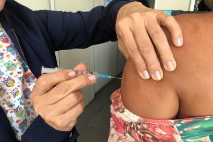 Mulheres em tratamento de lesões pré-malignas do colo do útero podem se vacinar contra o HPV