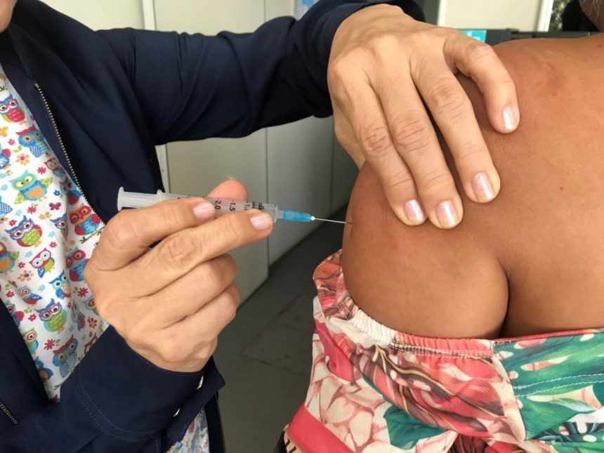 Mulheres em tratamento de lesões pré-malignas do colo do útero podem se vacinar contra o HPV
