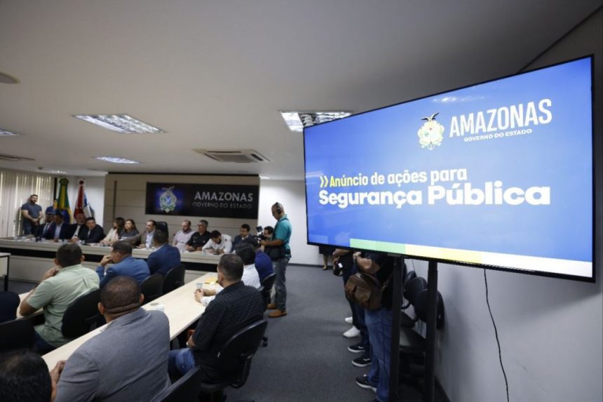 Mais de 14 mil servidores da Segurança terão reajuste de 4,14%, anuncia o governador interino Roberto Cidade