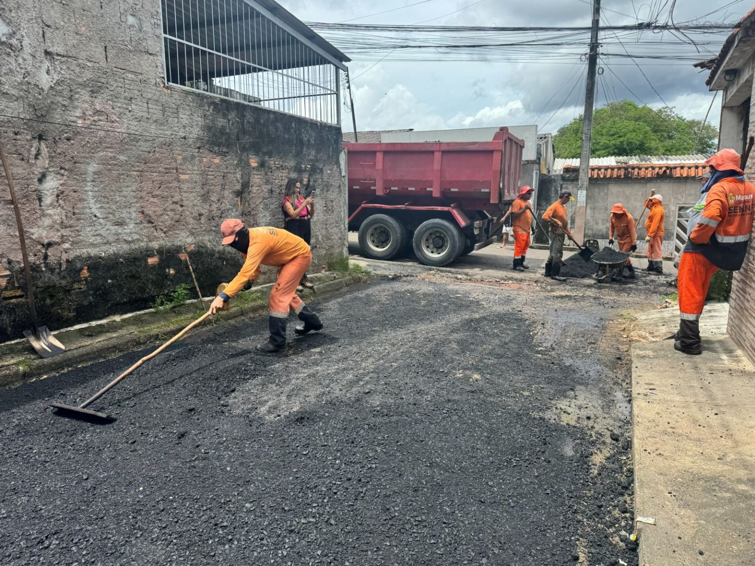 Prefeitura de Manaus avança com recuperação asfáltica no bairro Coroado 
