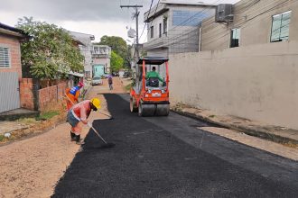 Prefeitura de Manaus intensifica recuperação asfáltica na zona Oeste e garante mais segurança no bairro Lírio do Vale