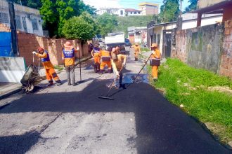 Prefeitura de Manaus intensifica recuperação asfáltica na zona Sul e leva mais mobilidade ao bairro Petrópolis