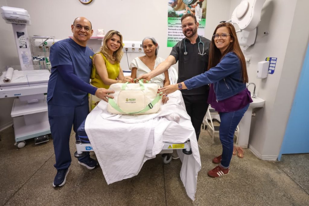 Parto raro de trigêmeos é realizado com sucesso na maternidade Ana Braga