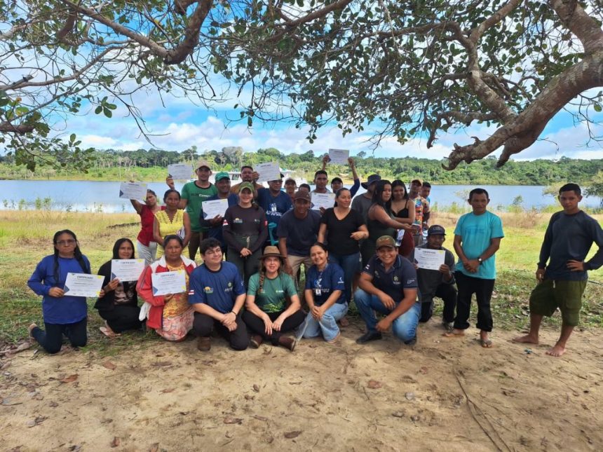 Em São Sebastião do Uatumã, Idam fortalece organizações rurais em comunidades do rio Jatapu