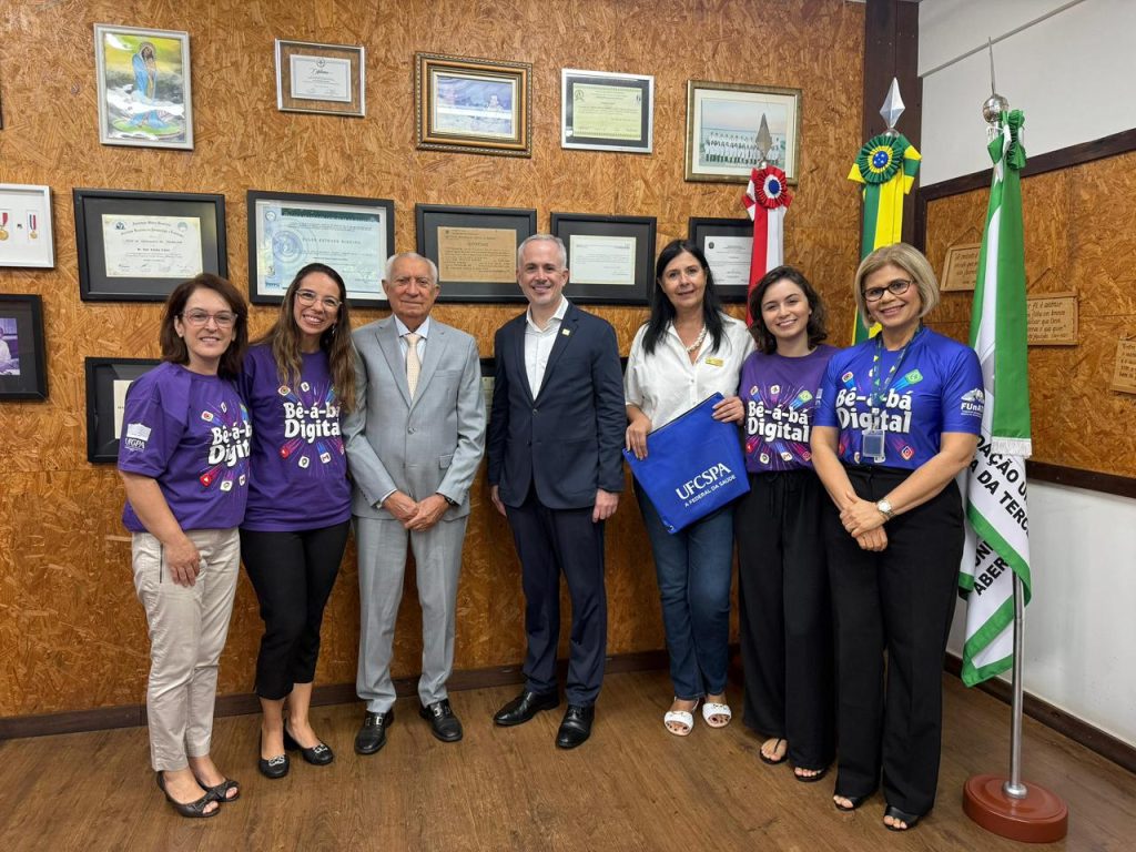 Bê-á-bá Digital: FUnATI lança projeto de letramento digital voltado a pessoas idosas