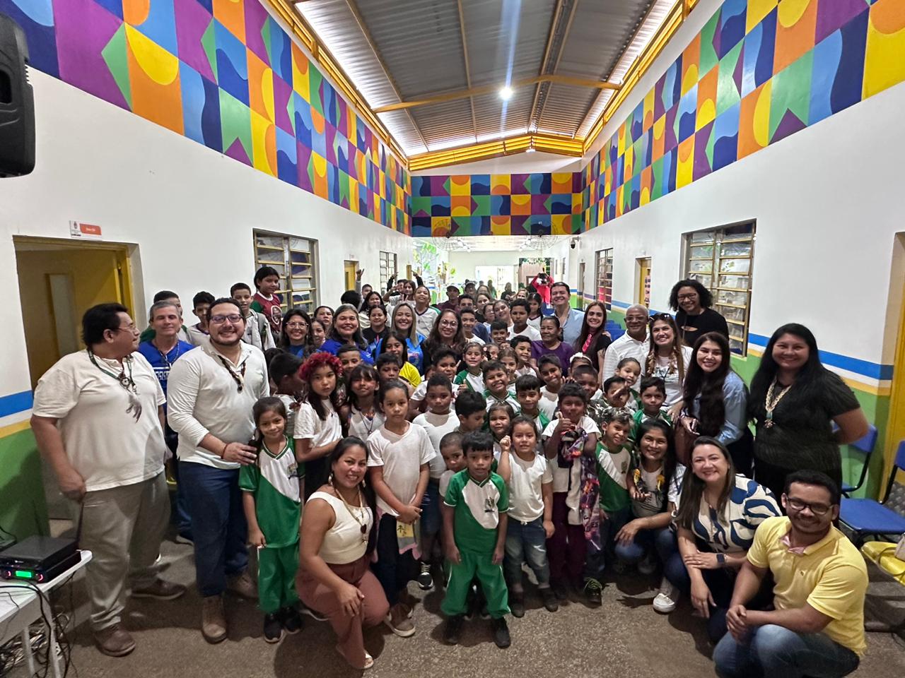 Prefeitura de Manaus promove ‘Dia D – Interculturalidade e Autodeclaração Indígena’ em escola da zona ribeirinha