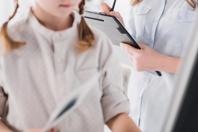 Tratamento medicamentoso para pessoas com autismo é tema de audiência na terça