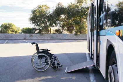 Programa Passe Livre para pessoas com deficiência é tema de debate na Câmara; participe