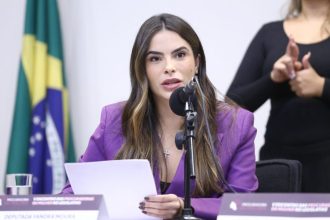 Projeto garante ao trabalhador direito de não responder a mensagens fora do expediente
