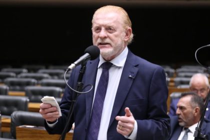 Comissão aprova regra para evitar paralisação de reformas em estradas e pontes