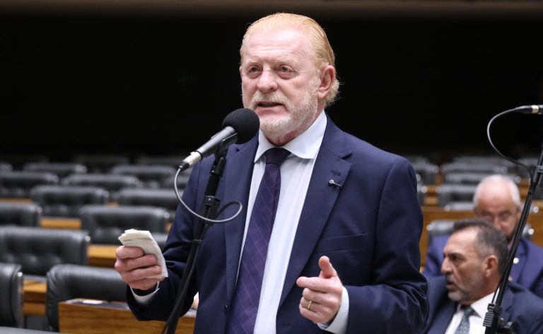 Comissão aprova regra para evitar paralisação de reformas em estradas e pontes