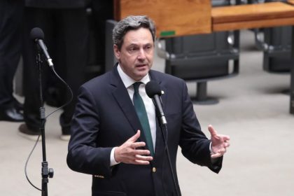 Comissão aprova suspensão de portaria do Exército sobre gestão de armas para CAC