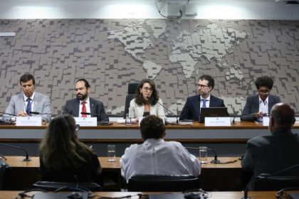 Conselho de Comunicaçao debate ECA Digital, streaming e saúde mental de comunicadores