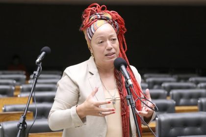 Comissão aprova regra para manter clubes no Profut em caso de combate ao racismo