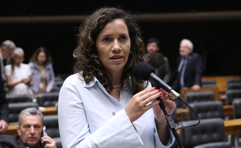 Comissão aprova incentivo a filmagens e turismo de telas