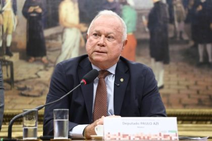 Relator confirma parecer favorável ao fim da escala 6×1; texto pode ser votado hoje em comissão da Câmara